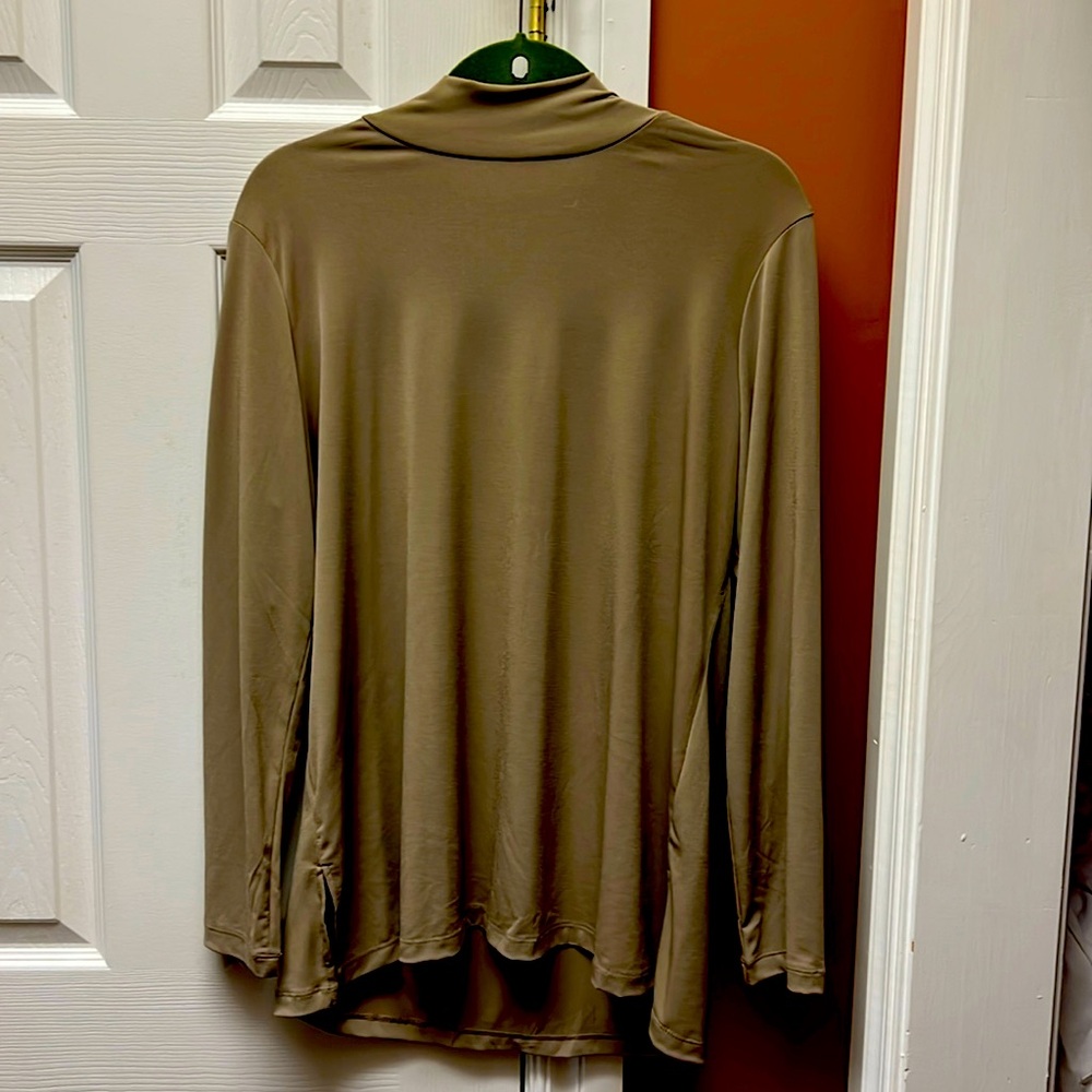 Susan Graver Size L Mock Neck Top